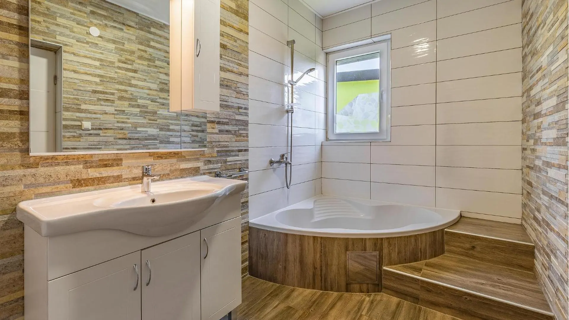 Awesome Apartment In Medulin With Wifi